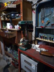 Scopri di più sull'articolo Laboratorio casalingo per trasformare armi, un arresto a Montallegro