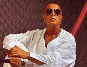 Scopri di più sull'articolo Franco Ricciardi torna in Sicilia: ad Agrigento arriva il Pop Medina Tour