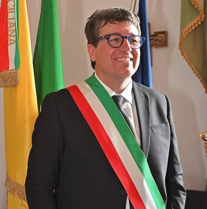 Scopri di più sull'articolo Rimozione Posidonia oceanica al porto di Porto Palo di Menfi, il sindaco sollecita il presidente Schifani