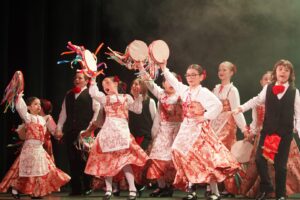 Scopri di più sull'articolo Mandorlo in Fiore: annullata la sfilata di domenica per maltempo, eventi trasferiti al Palacongressi