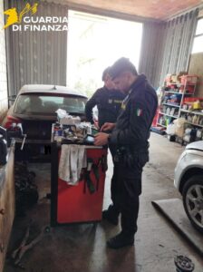 Scopri di più sull'articolo Scoperta officina meccanica abusiva, segnalato il titolare