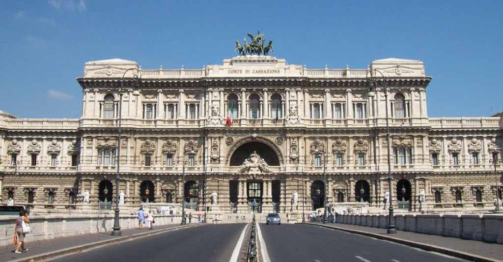 Scopri di più sull'articolo In casa con cocaina, crack ed eroina: condannati due canicattinesi 