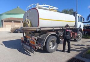 Scopri di più sull'articolo Fornisce acqua con autobotte non autorizzata: denunziato