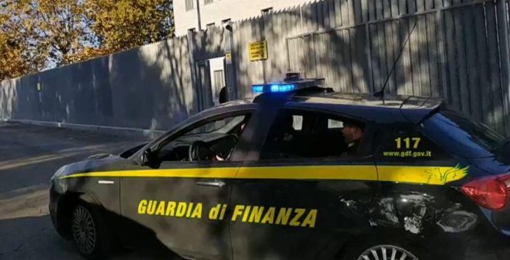 Scopri di più sull'articolo Favara, Siculiana e Naro: armi modificate in casa, tre arresti della Guardia di Finanza