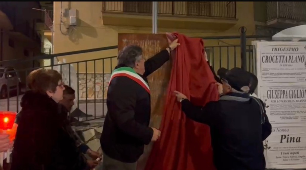 Al momento stai visualizzando Raffadali si ferma per ricordare Antonella Ferro, il padre: “Lo Stato ci ha abbandonati tutti”