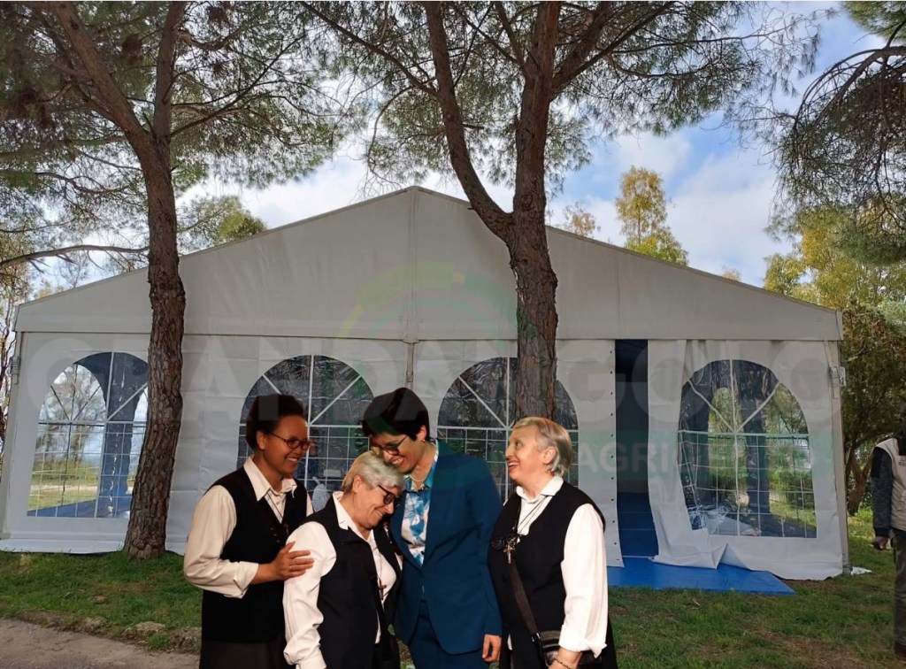 Al momento stai visualizzando “La tenda dello slancio”, rinasce la tenda delle suore missionarie ad Agrigento