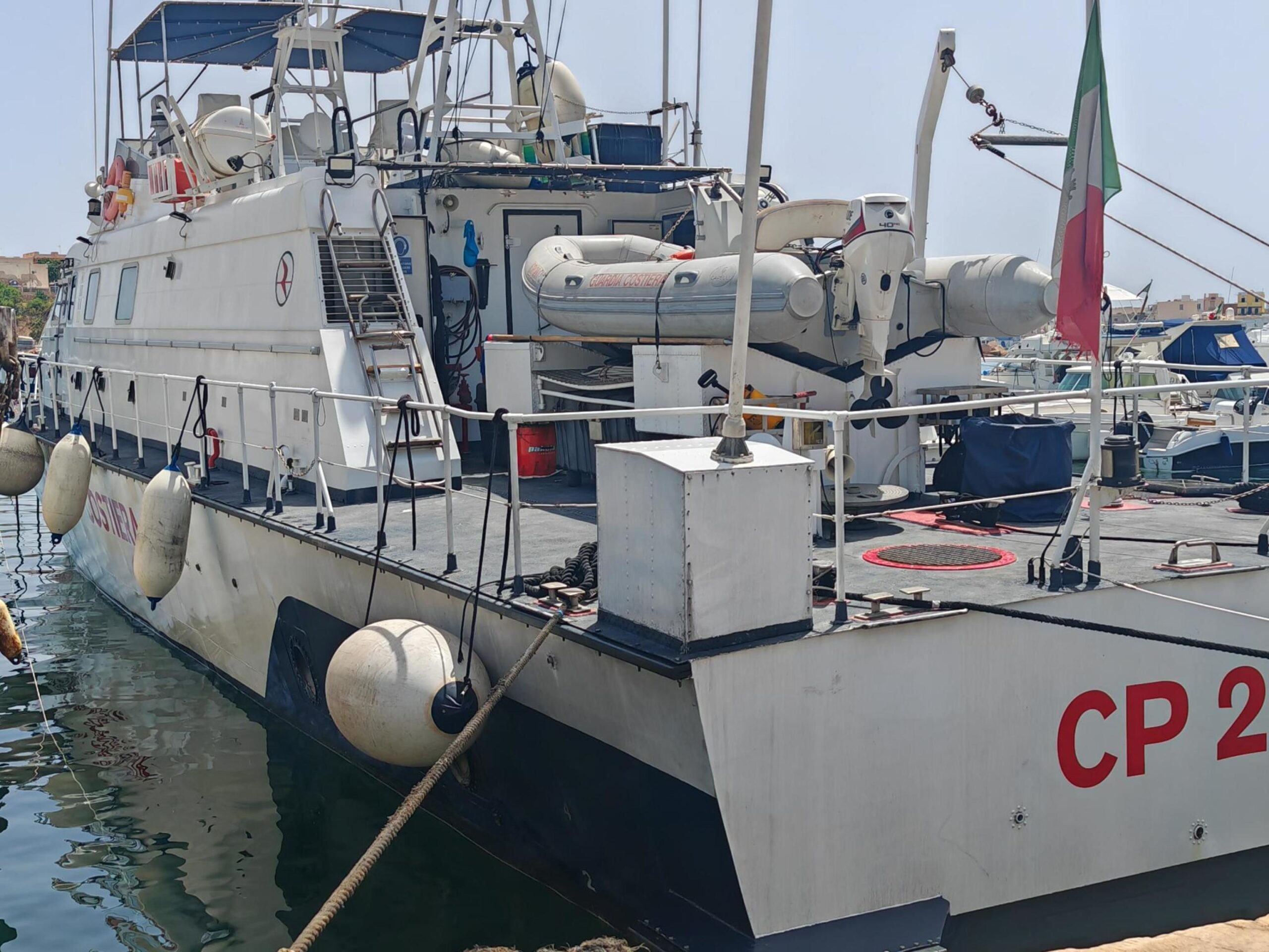 Scopri di più sull'articolo Naufraga barca con migranti davanti Lampedusa, disperso un bambino