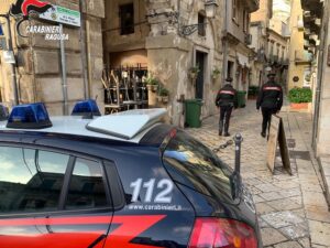 Scopri di più sull'articolo Pozzallo, evade dai domiciliari per rubare in un negozio: arrestato 32enne