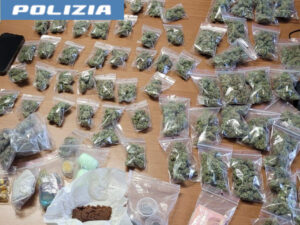 Scopri di più sull'articolo Agrigento – Nello zaino oltre 600 grammi di droga, arrestati due giovani incensurati