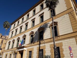 Scopri di più sull'articolo Concorsi revocati per eccesso di candidati, a decine aspettano il rimborso dalla Provincia Regionale