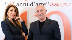 Scopri di più sull'articolo Salvador Dalì, Mario Schifano, Joan Mirò, Renato Guttuso in dialogo con Nicholas Stedman, Dario Schelfi, Navarra e Marco Favata: il “Centro d’arte Raffaello” celebra il quarantesimo anno di attività con un ciclo di mostre a cura di Tanino Bonifacio