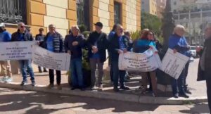 Scopri di più sull'articolo Sit-in della comunità sorda ad Agrigento: “Vogliamo la nostra sede, non siamo cittadini di serie B”