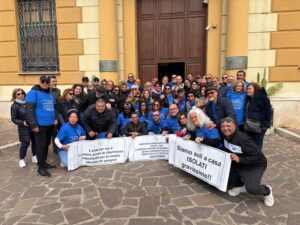 Scopri di più sull'articolo Manifestazione davanti l’ex Provincia comunità dei sordi della provincia di Agrigento