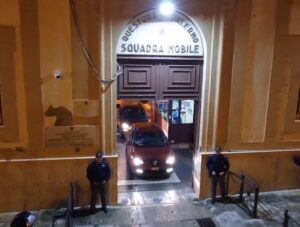 Scopri di più sull'articolo Chiedeva il pizzo a venditore ambulante, arrestato