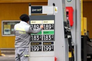 Scopri di più sull'articolo Carburanti, Codacons: “la Sicilia tra le regioni più care d’Italia”