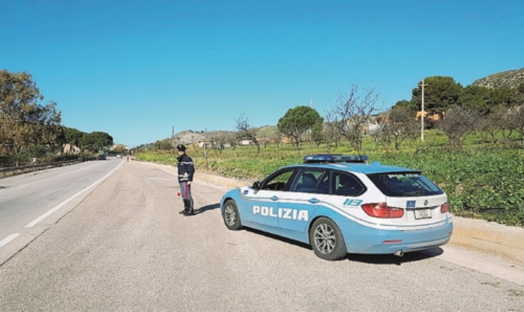 Scopri di più sull'articolo Droga e pistola in due Beb in provincia di Agrigento, 3 arresti