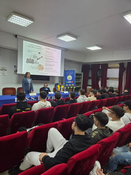 Al momento stai visualizzando Lezione sulla prevenzione dei tumori al Fermi di Aragona con Progetto Martina
