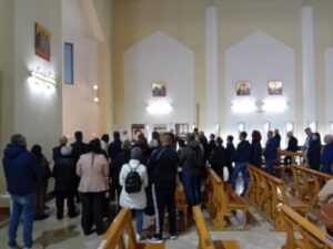 Scopri di più sull'articolo Canicattì si unisce in preghiera per le vittime dell’incidente di Camastra