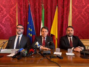 Scopri di più sull'articolo Conte a Palermo: “La giunta regionale deve dimettersi per dignità