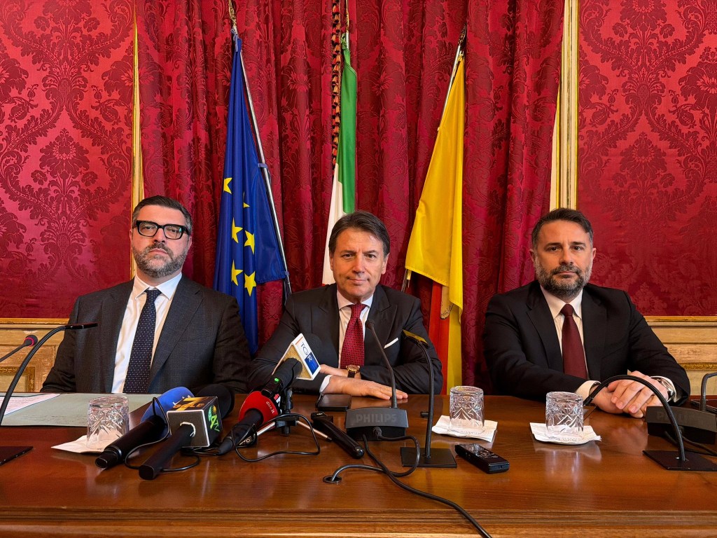 Al momento stai visualizzando Conte a Palermo: “La giunta regionale deve dimettersi per dignità