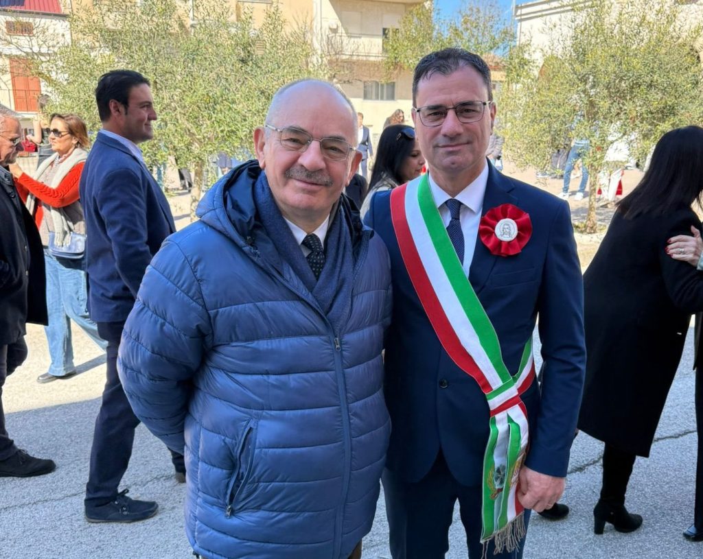 Al momento stai visualizzando La comunità festeggia l’arrivo del Generale Pasquale Angelosanto per Pasqua
