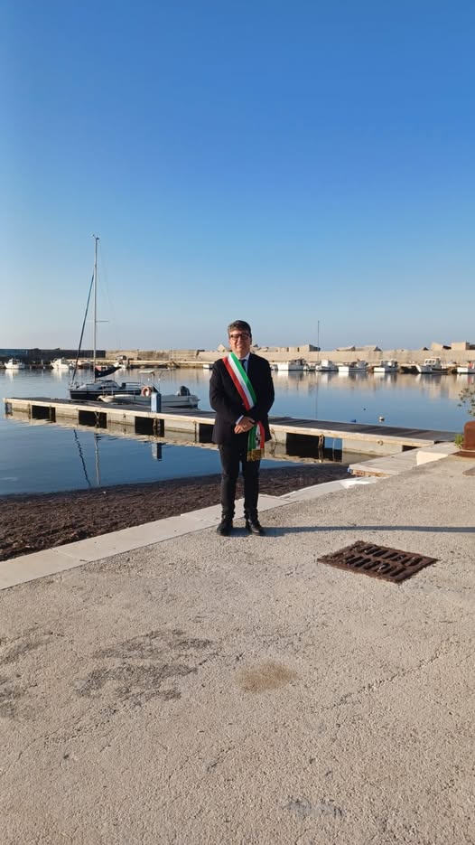 Al momento stai visualizzando Clemente continua il presidio a Porto Palo per la rimozione della posidonia
