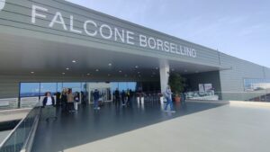 Scopri di più sull'articolo Voli regolari all’Aeroporto di Palermo: nessun problema con il carburante