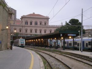 Scopri di più sull'articolo Due denunciati per il tentato deragliamento del treno Agrigento-Caltanissetta