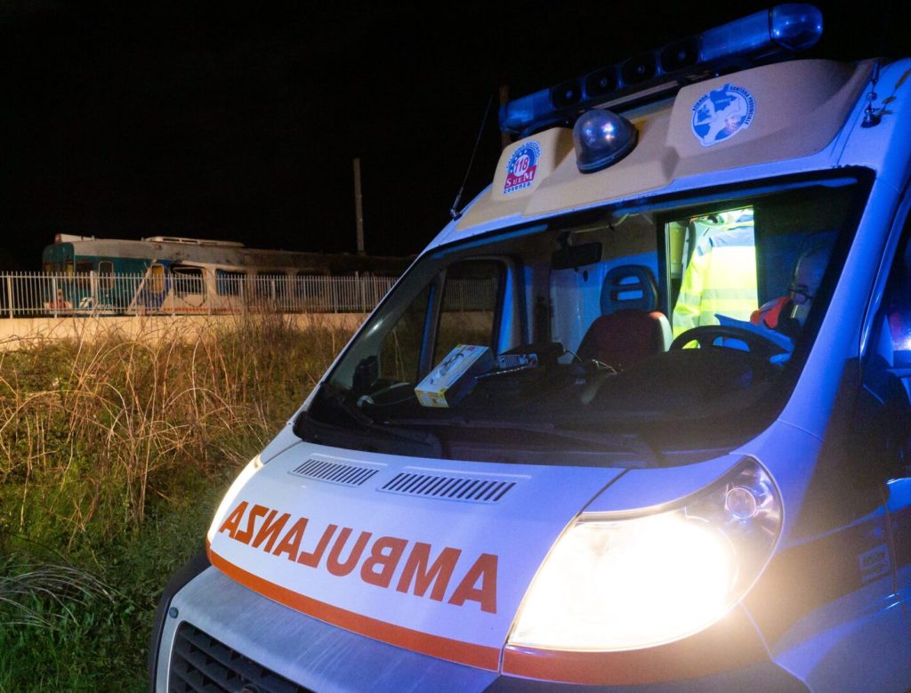Al momento stai visualizzando Travolto dopo un incidente: un 31enne perde la vita sulla strada