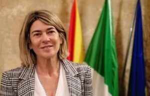 Scopri di più sull'articolo Assessore Elvira Amata rinviata a giudizio per corruzione: processo il 7 settembre
