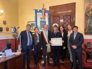Scopri di più sull'articolo Riconoscimenti del sindaco Miccichè per l’ispettore Bonsignore e l’architetto Serravillo
