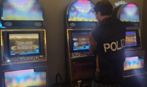 Scopri di più sull'articolo Sequestrati apparecchi da gioco non autorizzati, multe per 188mila euro