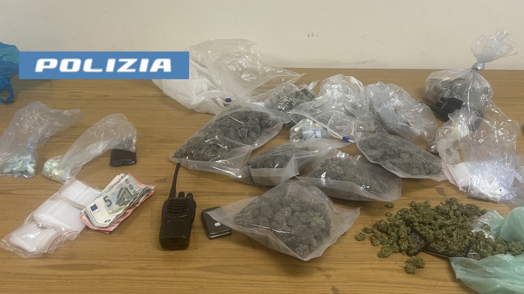 Al momento stai visualizzando Due pusher denunciati dopo il ritrovamento di 600 grammi di marijuana