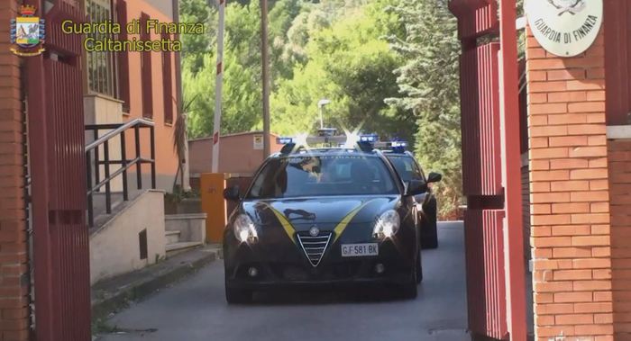 Al momento stai visualizzando Due arresti per traffico di droga tramite social e spedizioni postali