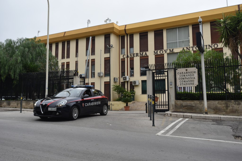 Al momento stai visualizzando Arrestato mentre tentava di rubare 16 chili di rame da ferrovia