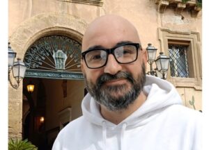 Scopri di più sull'articolo Dopo ripensamenti, l’autore di “Satira agrigentina” si candida alle elezioni
