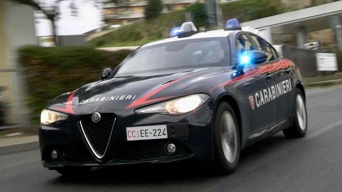 Al momento stai visualizzando Carabinieri denunciano un sospetto scippatore dopo l’aggressione a un’anziana