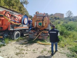 Scopri di più sull'articolo Carabinieri sequestrano area per discarica abusiva e officina illegale ad Agrigento