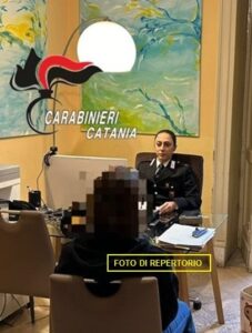 Scopri di più sull'articolo Arrestato 42enne per violenza domestica dopo rientro ubriaco