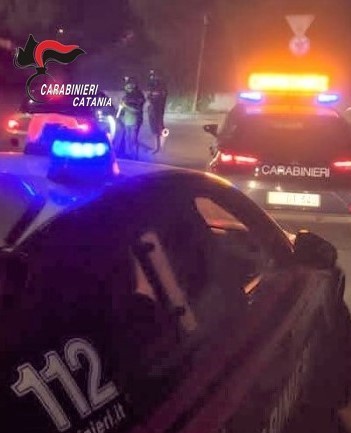 Al momento stai visualizzando Sedicenne arrestato per spaccio e guida senza patente: i dettagli dell’operazione