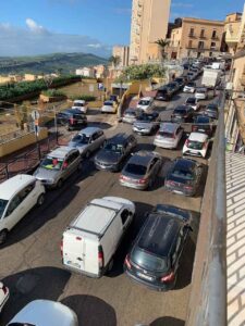 Scopri di più sull'articolo Sicilia in crisi per i carburanti: ad Agrigento il gasolio supera i 2 euro