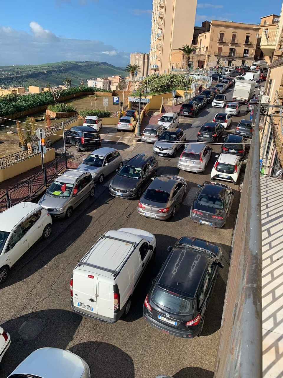 Al momento stai visualizzando Sicilia in crisi per i carburanti: ad Agrigento il gasolio supera i 2 euro