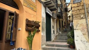 Scopri di più sull'articolo Comune di Saponara rivede la sua posizione: abbattuti i muri contestati