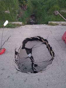 Scopri di più sull'articolo Strada Grotticelli-Pidocchio chiusa a Canicattì: disagi per gli automobilisti
