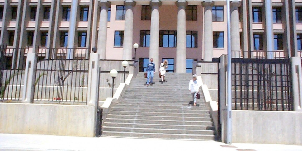 Al momento stai visualizzando Tre arrestati a Caltanissetta dopo l’agguato a un giovane di 19 anni