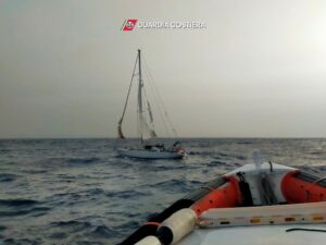 Scopri di più sull'articolo Diportista in salvo dopo il soccorso di un’imbarcazione alla deriva a Pozzallo
