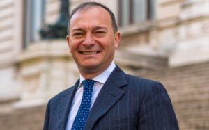 Scopri di più sull'articolo Amministrative 2026: Sbardella (FDI) annuncia la ricerca di unità tra i nomi bocciati