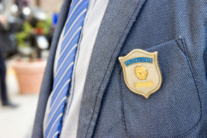Scopri di più sull'articolo Minorenne coinvolto in truffa con falsi carabinieri: scatta la misura cautelare