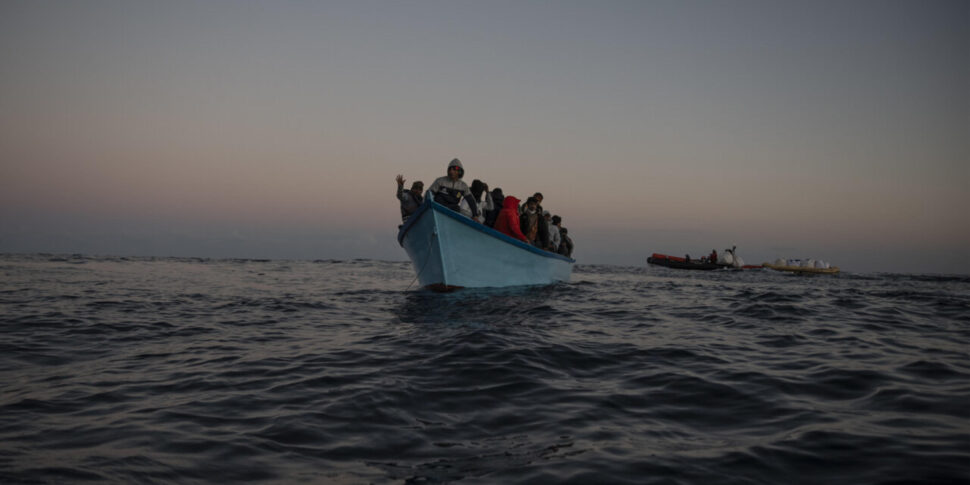Al momento stai visualizzando Lampedusa: 179 migranti giungono in quattro sbarchi in poche ore