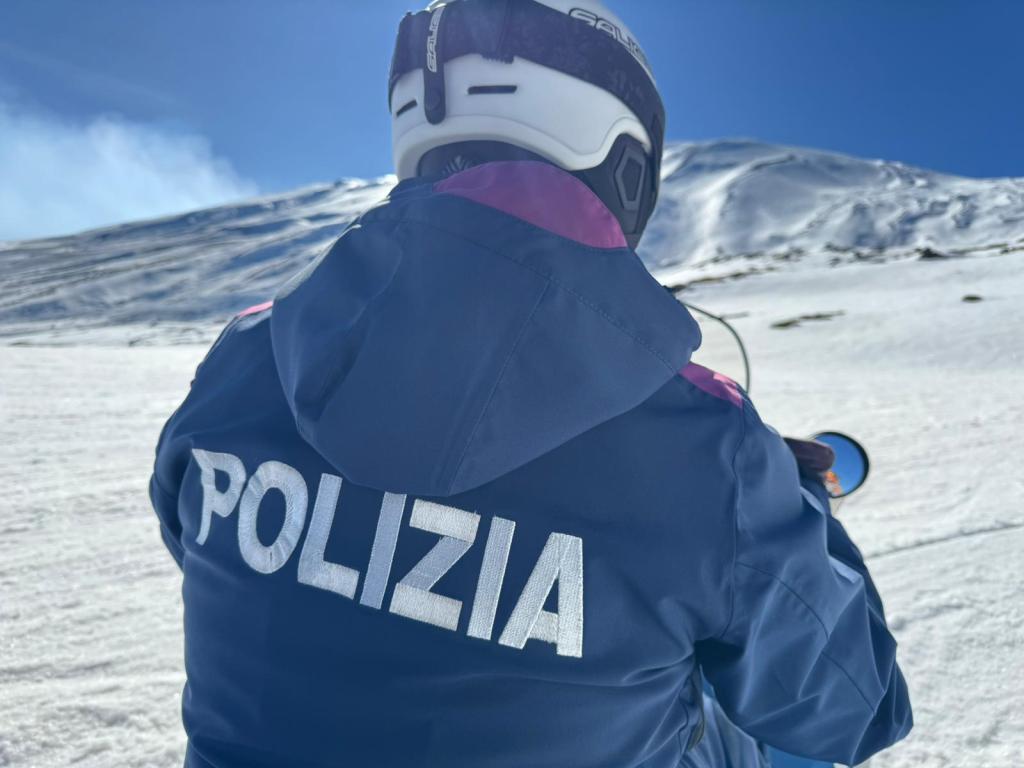 Al momento stai visualizzando Polizia salva sette sciatori in difficoltà sulle piste locali